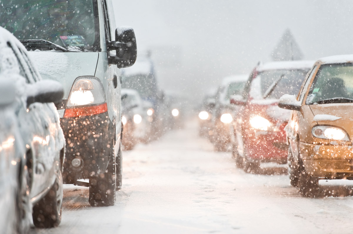 Sfaturi pentru condusul în condiții de lapoviță 🌨️