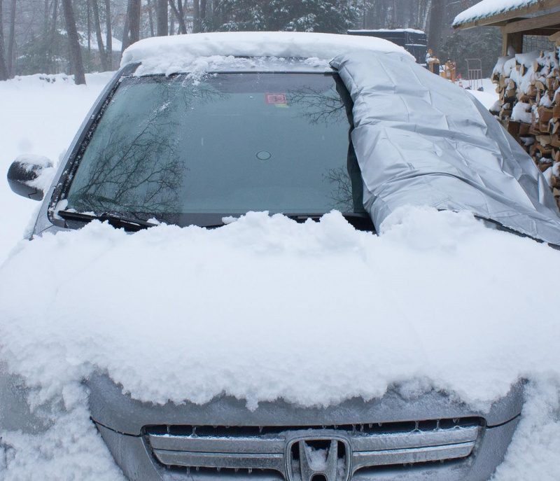 Cum să previi înghețarea parbrizului și a geamurilor❄️