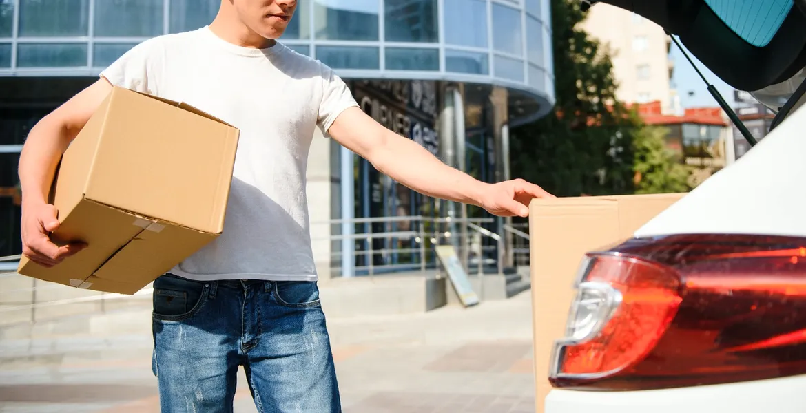 🚗 Mașina de firmă folosită personal – Ce este legal și ce trebuie să știe angajații și firmele?