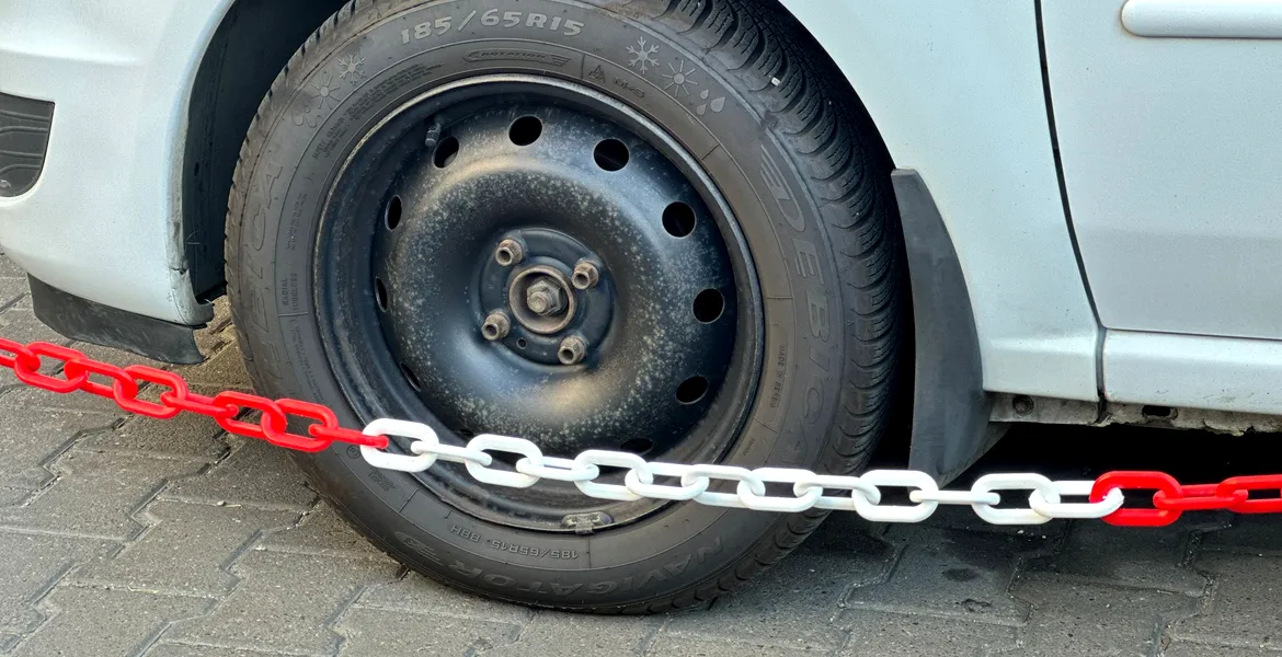 🚗Ce riști dacă mergi cu anvelope de iarnă pe caniculă? Titi Aur trage un semnal de alarmă!