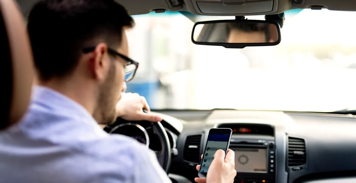 🚗Șoferii scapă de drumurile la poștă: amenzile se vor plăti direct cu telefonul!