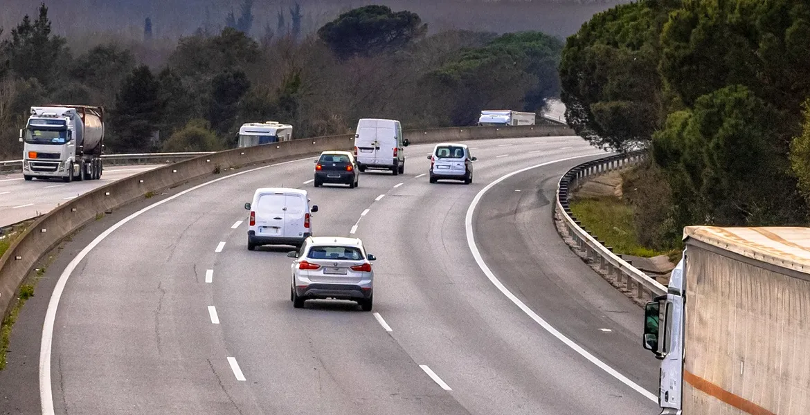 🚗Accidentele rutiere, în cădere liberă în 2025 – ce schimbare a făcut diferența pe șosele?