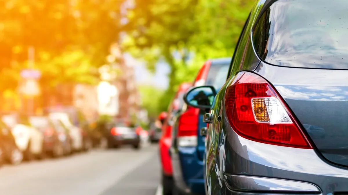 🚗Mică neatenție, mare pagubă – cât plătești dacă uiți frâna de mână!