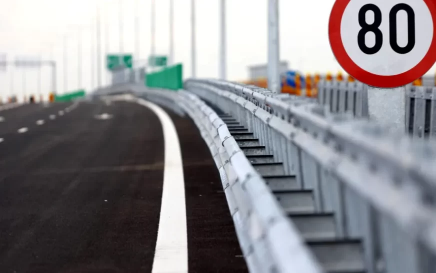 🚗Decizie șocantă: autostrăzile dintr-o țară europeană limitate la doar 80 km/h!🚗💨