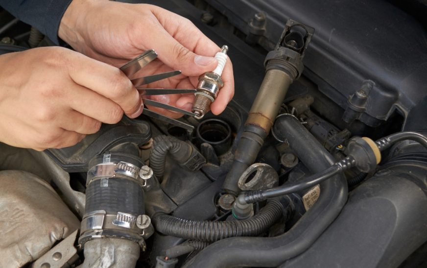 Verificarea și întreținerea bujiilor și cablurilor