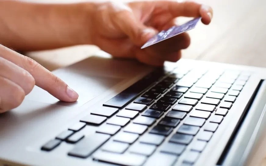 🚗Adio cozi și dosare cu șină: înmatricularea și radierea auto se mută complet online