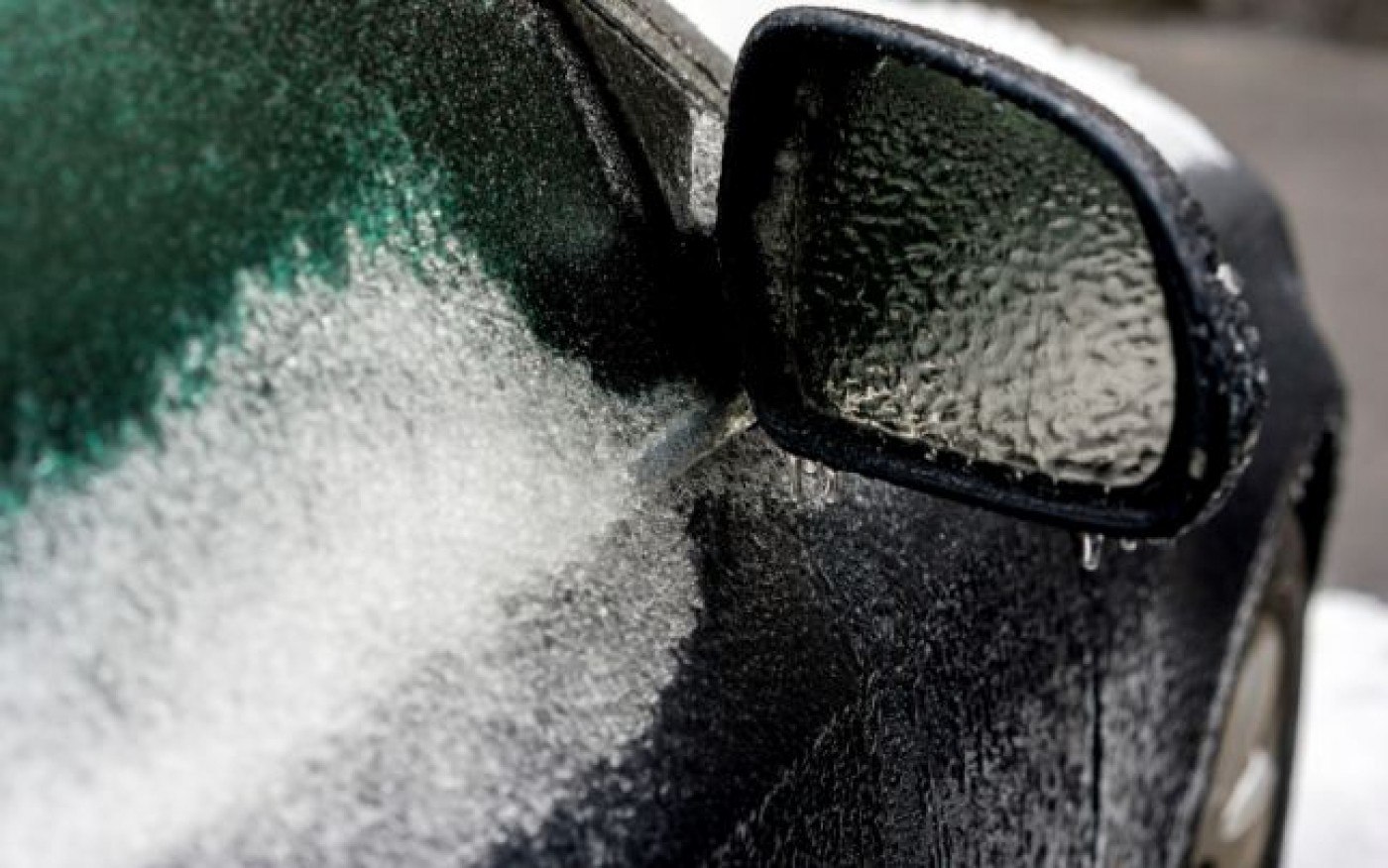 Întreținerea garniturilor ușilor pentru a preveni înghețul